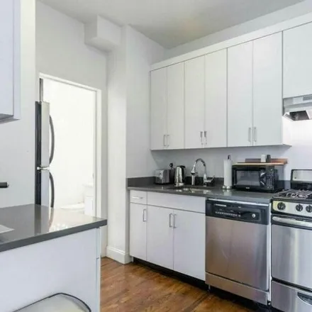 Image 3 - 64 West 9th Street, New York, NY 10011, USA - Apartment for rent