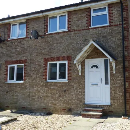 Rent this 2 bed duplex on Blackthorn Close in Newport, HU15 2QJ