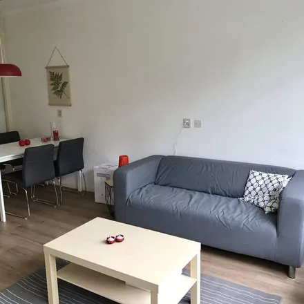 Rent this 2 bed apartment on Tolsteegplantsoen 35A in 3523 AL Utrecht, Netherlands