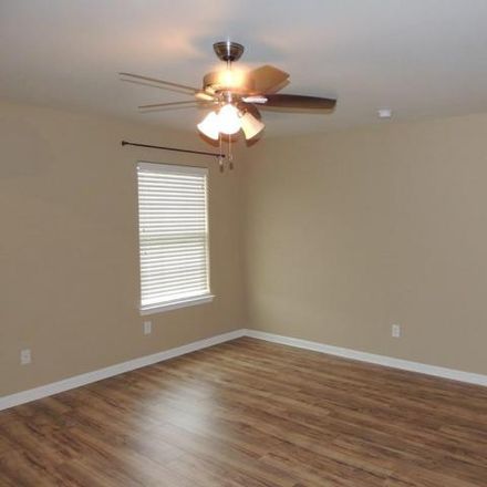 Rent this 3 bed house on 1401 Pacific Avenue in Midland, TX 79705