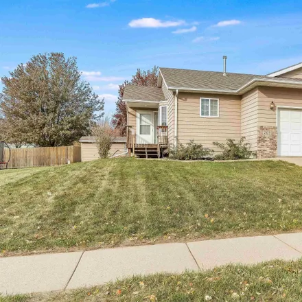 Buy this 3 bed townhouse on 2103 South Dorothy Avenue in Sioux Falls, SD 57106