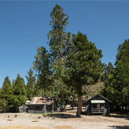 Image 2 - 998 Resort Loop, Twin Peaks, San Bernardino County, CA 92391, USA - House for sale