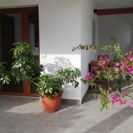 Image 7 - 08022, Italy - Apartment for rent