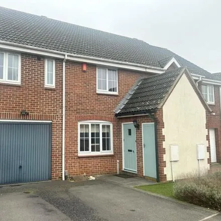 Rent this 4 bed house on 26 Rush Close in Bristol, BS32 0BU