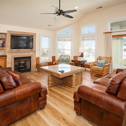 Image 3 - 838 Lighthouse Drive, Corolla, Currituck County, NC 27927, USA - House for sale