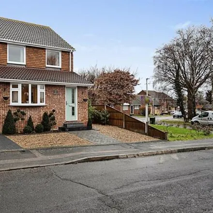 Buy this 4 bed duplex on Camellia Close in Gillingham, ME8 0HJ