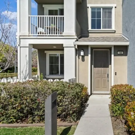 Image 2 - 100 Isis Court, Mountain View, CA 94043, USA - House for sale