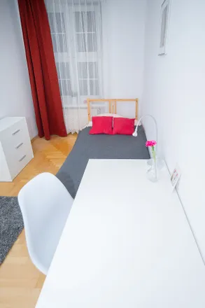 Rent this 3 bed room on Świętego Ducha 21/23 in 80-834 Gdańsk, Poland