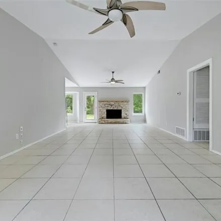 Image 7 - 7405 Bucknell Drive, Austin, TX 78723, USA - House for sale