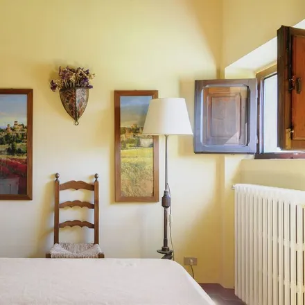 Rent this 3 bed townhouse on 52031 Anghiari AR