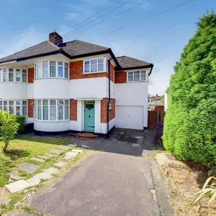 Rent this 5 bed house on Vernon Drive in London, HA7 2BW