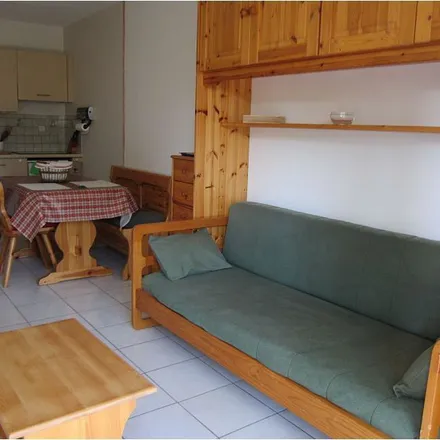 Rent this 2 bed apartment on 61 Avenue de France in 74000 Annecy, France