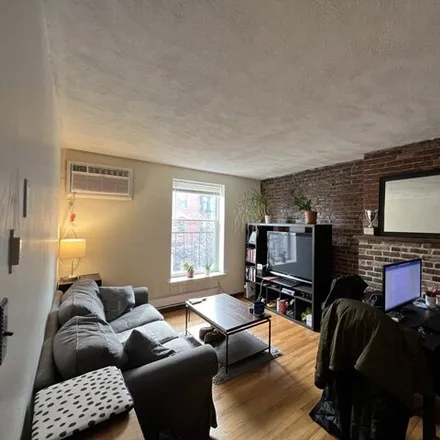 Image 2 - 267 Main Street, Boston, MA 02129, USA - Apartment for rent
