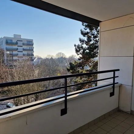 Rent this 6 bed apartment on 6 Allée Pierre-joseph Redoute in 92500 Rueil-Malmaison, France