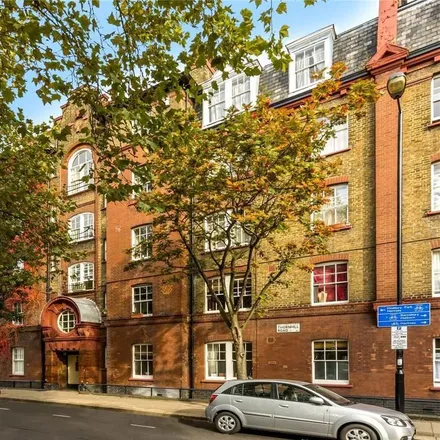 Rent this 1 bed apartment on Thornhill Houses in Thornhill Road, London