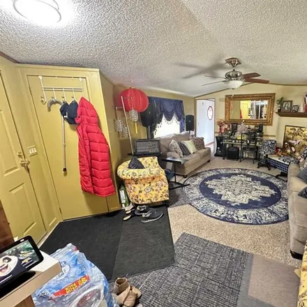 Image 5 - W211N11625 Hilltop Circle, Goldenthal, Village of Germantown, WI 53022, USA - Apartment for sale