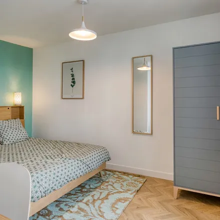 Rent this 2 bed apartment on 83 Rue de la Papeterie in 91100 Corbeil-Essonnes, France