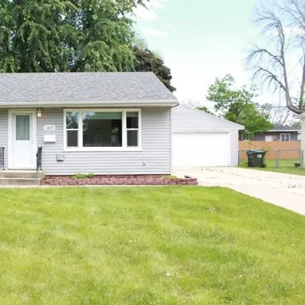 Buy this 3 bed house on 1671 North 25th Street in Fort Dodge, IA 50501