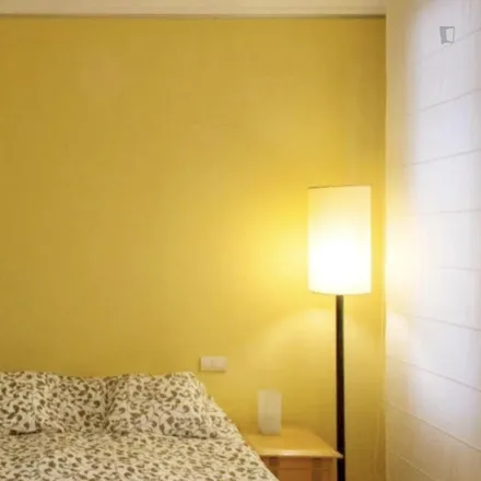 Rent this 3 bed room on Carrer de la Comtessa de Sobradiel in 4, 08002 Barcelona