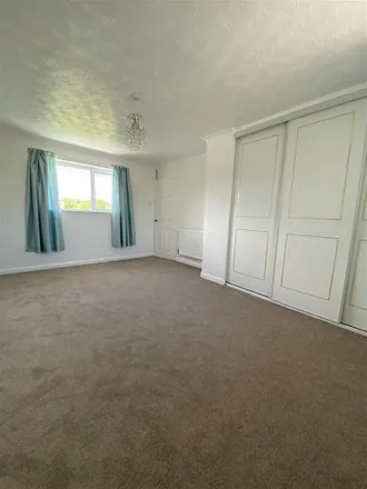 Image 5 - Queens Park, Mold, CH7 1TQ, United Kingdom - Townhouse for rent