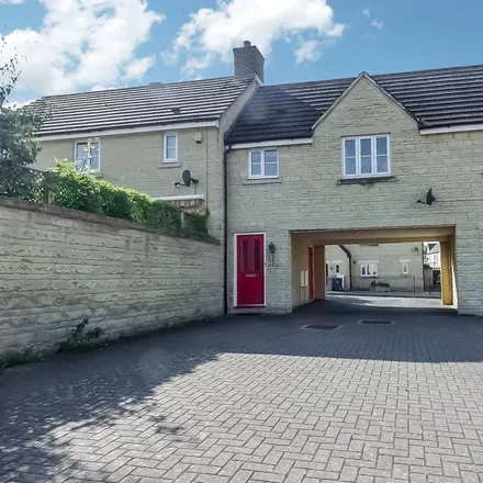 Rent this 2 bed house on Barleyfield Way in Witney, OX28 1AA