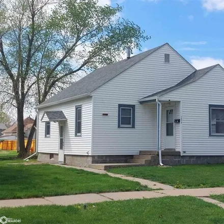 Buy this 2 bed house on 122 West Elm Street in Red Oak, IA 51566