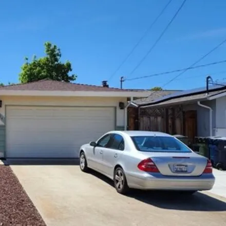 Buy this 3 bed house on 1124 Bannock Street in Livermore, CA 94551