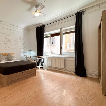 Rent this 7 bed room on Carrer de les Jonqueres in 4, 08003 Barcelona