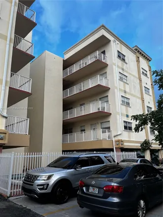 Rent this 1 bed condo on 2008 Jackson Street in Hollywood, FL 33020