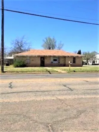 Buy this 3 bed house on 801 South Main Street in Quanah, TX 79252
