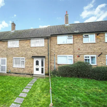 Buy this 3 bed house on Cunningham Road in Turnford, EN8 0LQ