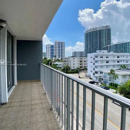 Image 4 - 1608 West Avenue, Miami Beach, FL 33139, USA - Apartment for rent
