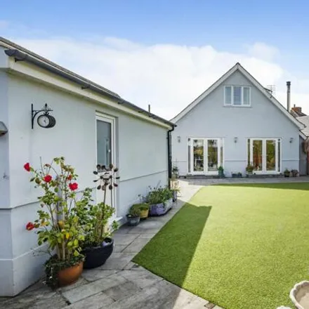 Image 1 - Nicholas Gardens, Talbot Village, BH10 4FF, United Kingdom - House for sale