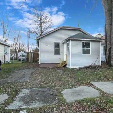 Buy this 2 bed house on 755 Freeman Avenue in Flint, MI 48507