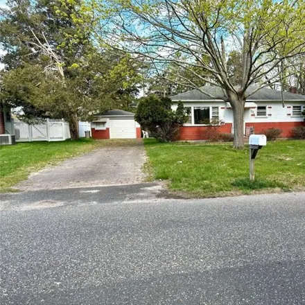 Buy this 3 bed house on 16 Winnie Road in Brookhaven, Center Moriches