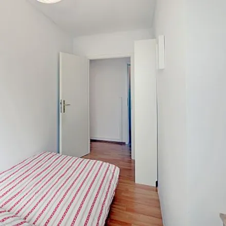Rent this 5 bed room on Renoirallee 12 in 60438 Frankfurt, Germany