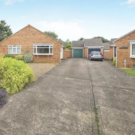 Buy this 3 bed house on 6 Pippin Close in Rushden, NN10 6PZ
