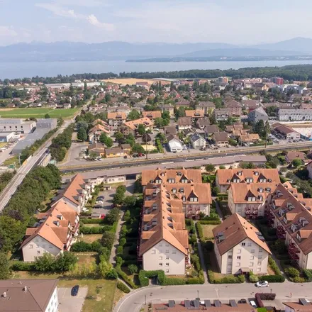 Rent this 3 bed apartment on Chemin de l'Aubépine 24 in 1196 Gland, Switzerland