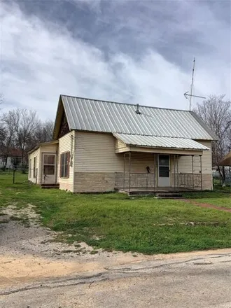 Buy this 2 bed house on 647 6th Street in Brownwood, TX 76801