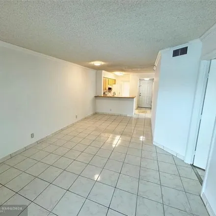 Buy this 2 bed condo on 2204 North Cypress Bend Drive in Pompano Beach, FL 33069
