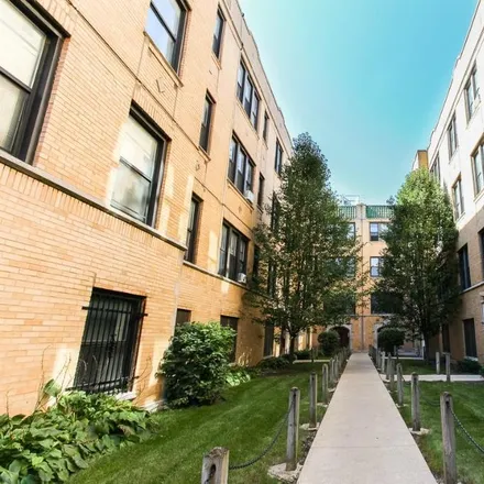 Rent this 2 bed apartment on 1530 North Kedzie Avenue