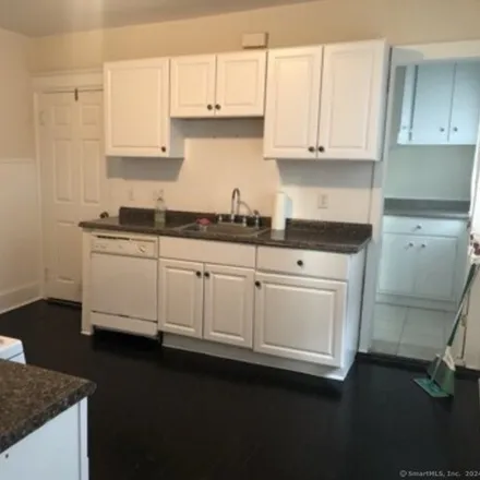 Image 5 - 380 Hawley Avenue, Bridgeport, CT 06606, USA - Apartment for rent