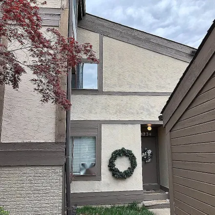 Buy this 2 bed condo on 3226 Donald Court in Columbus, OH 43231