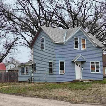 Buy this 3 bed house on 499 North Olive Street in Abilene, KS 67410