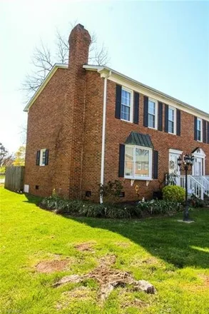 Image 5 - 307 College Rd Unit A, Greensboro, North Carolina, 27410 - Townhouse for sale