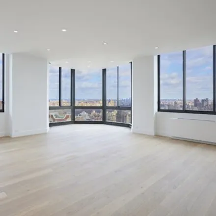 Rent this 3 bed condo on Bristol Plaza in 3rd Avenue, New York
