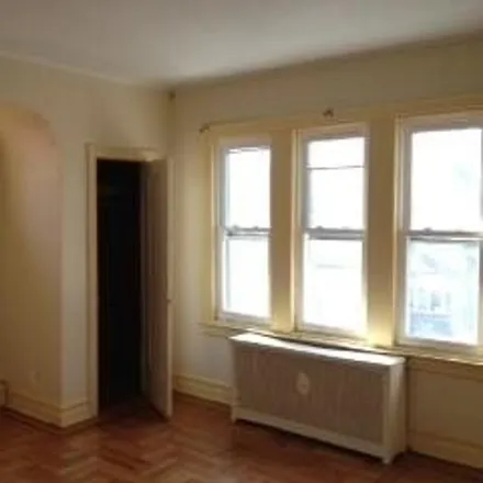 Image 5 - 737 East 48th Street, New York, NY 11203, USA - House for sale
