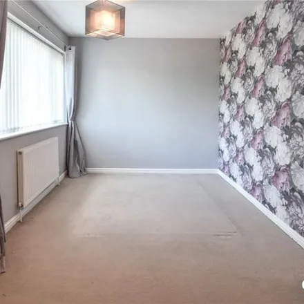Rent this 2 bed townhouse on Lea Croft Road in Redditch, B97 5LQ