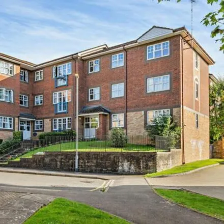 Buy this 1 bed apartment on Earls Meade in Luton, LU2 7EY