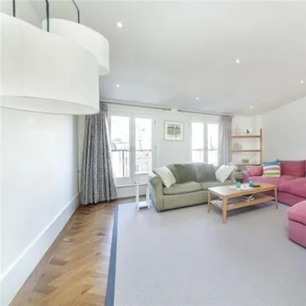 Buy this 2 bed apartment on Vanmoof in Shorts Gardens, London